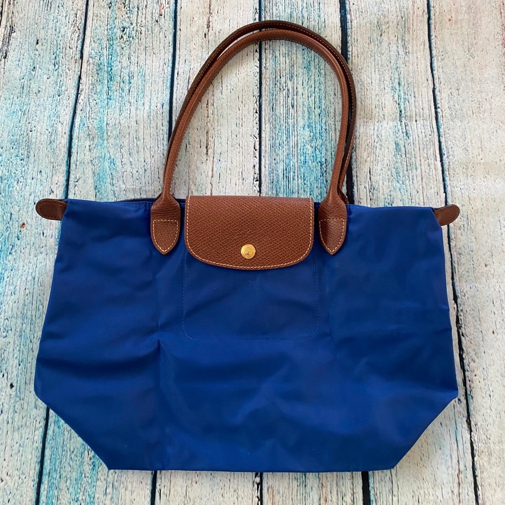 Medium Le Pliage Shoulder Bag, Longchamp